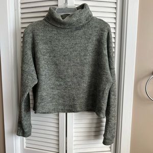 Lulu’s Green Cropped Sweater